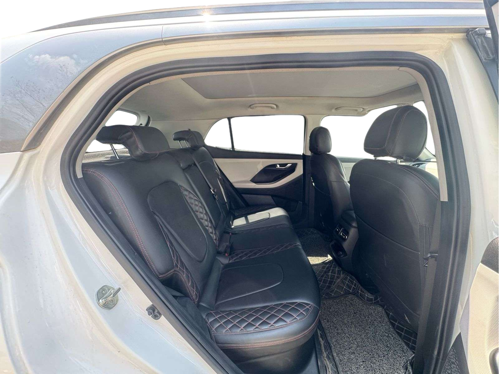 2022 Hyundai Creta SX EXECUTIVE 1.5 PETROL, Petrol, Manual, 25,955 km, Right Side Rear Door Cabin