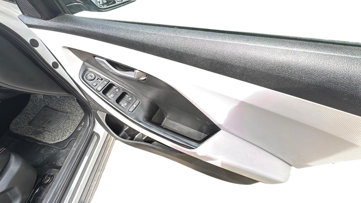 2022 Hyundai Creta SX EXECUTIVE 1.5 PETROL, Petrol, Manual, 25,955 km, Driver Side Door Panel Controls