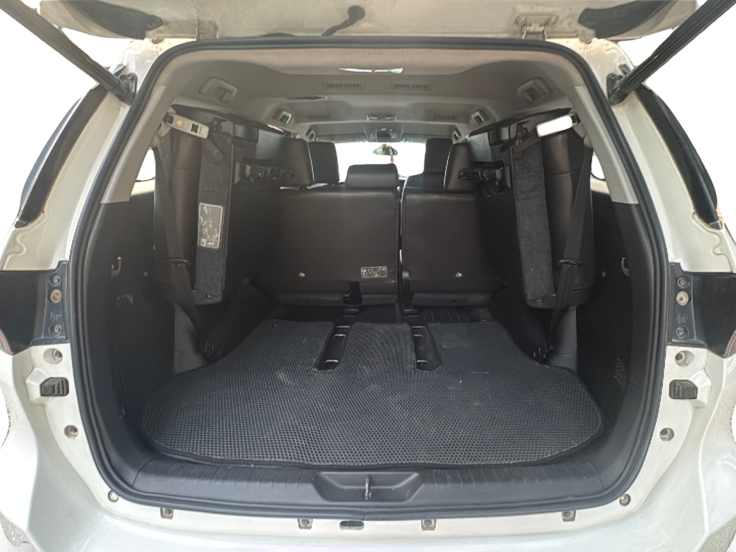 2017 Toyota Fortuner 2.8 4X2 MT, Diesel, Manual, 67,899 km, Boot Inside
