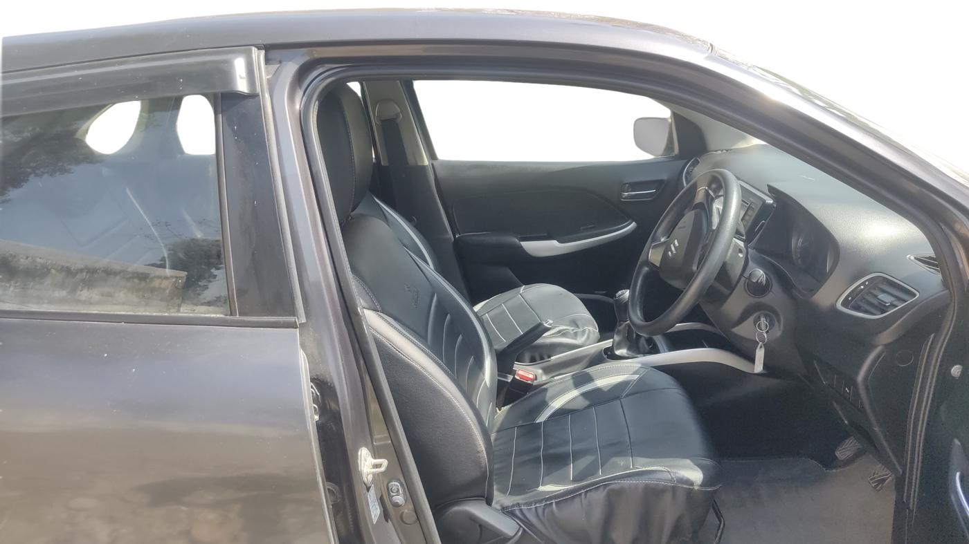 2015 Maruti Baleno DELTA DIESEL 1.3, Diesel, Manual, 52,948 km, Right Side Front Door Cabin