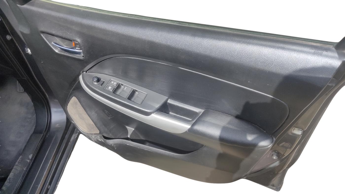 2015 Maruti Baleno DELTA DIESEL 1.3, Diesel, Manual, 52,948 km, Driver Side Door Panel Controls