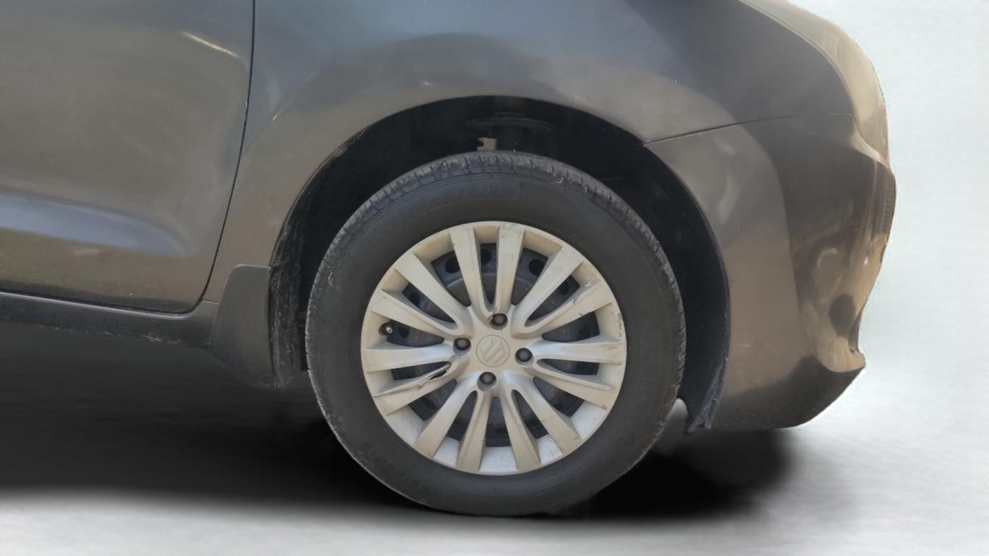 2015 Maruti Baleno DELTA DIESEL 1.3, Diesel, Manual, 52,948 km, Right Front Wheel