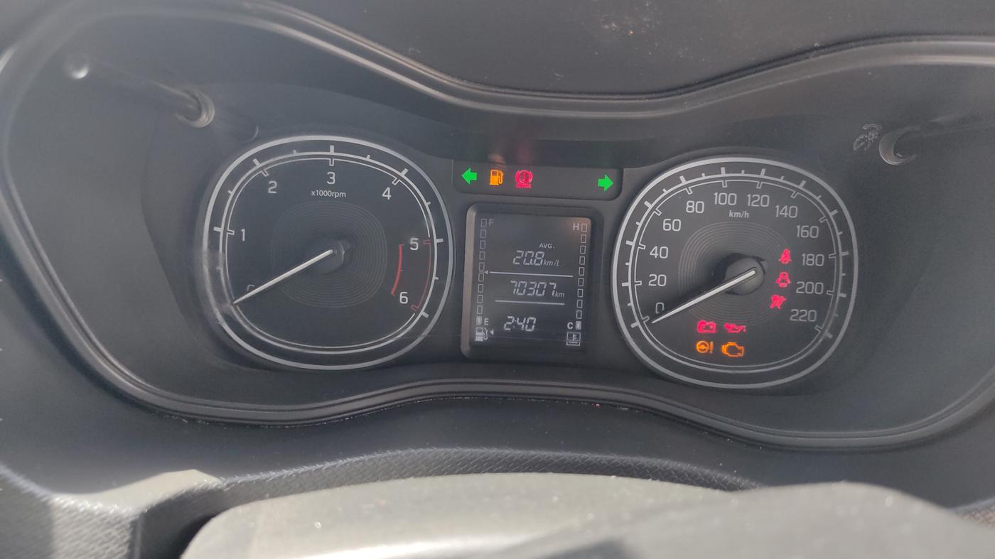 2017 Maruti Vitara Brezza LDI (O), Diesel, Manual, 70,307 km, Odometer Image