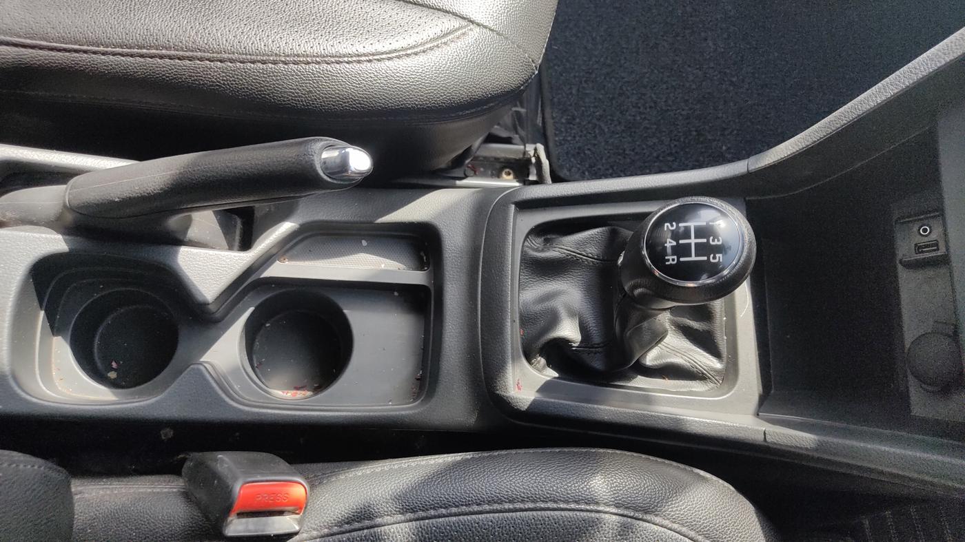 2017 Maruti Vitara Brezza LDI (O), Diesel, Manual, 70,307 km, Gear Lever