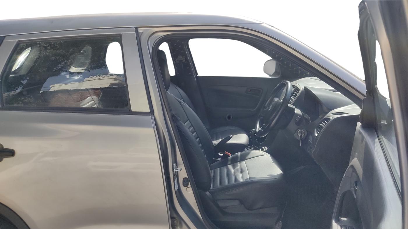 2017 Maruti Vitara Brezza LDI (O), Diesel, Manual, 70,307 km, Right Side Front Door Cabin