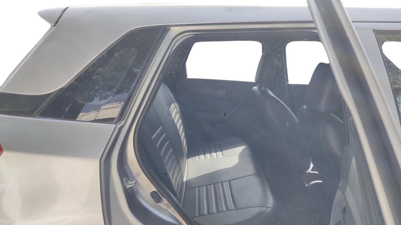 2017 Maruti Vitara Brezza LDI (O), Diesel, Manual, 70,307 km, Right Side Rear Door Cabin