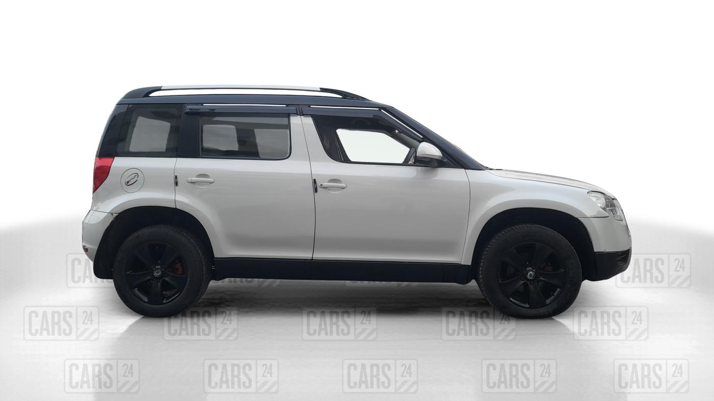 2014 Skoda Yeti AMBIENTE, Diesel, Manual, 81,000 km, Right Side View
