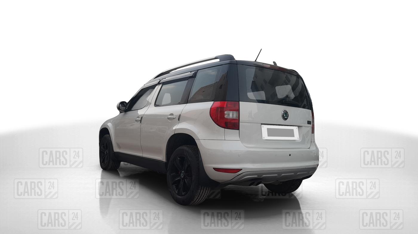2014 Skoda Yeti AMBIENTE, Diesel, Manual, 81,000 km, Left Back Diagonal