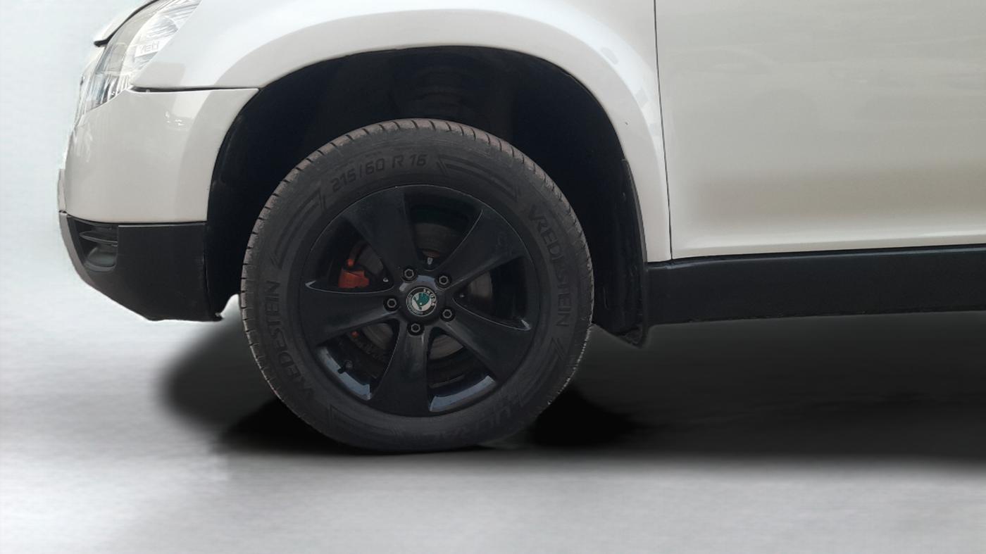 2014 Skoda Yeti AMBIENTE, Diesel, Manual, 81,000 km, Left Front Wheel