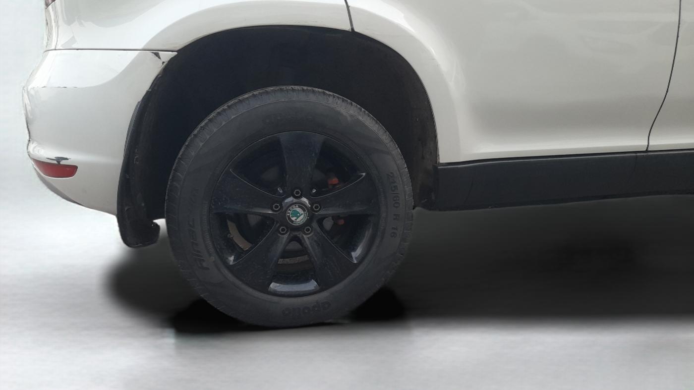 2014 Skoda Yeti AMBIENTE, Diesel, Manual, 81,000 km, Right Rear Wheel