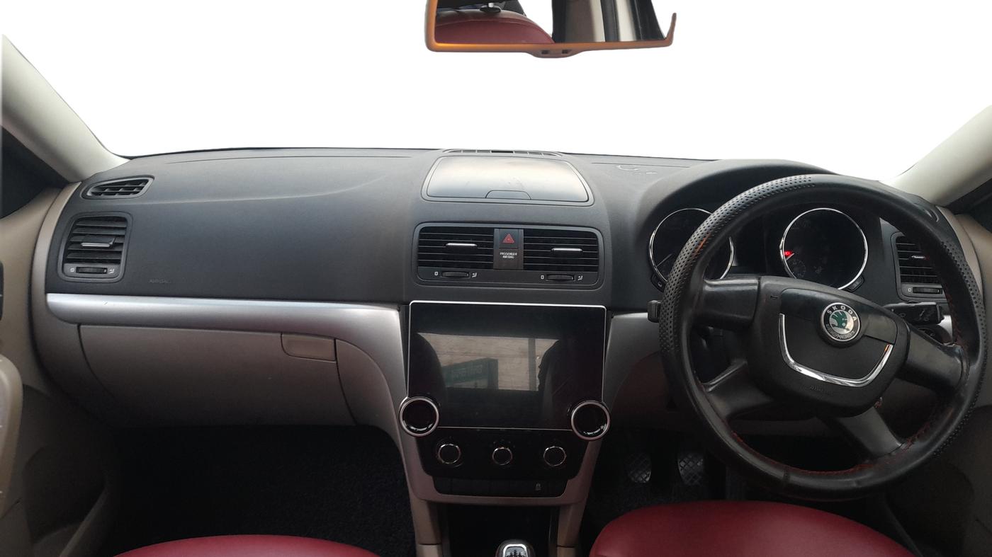 2014 Skoda Yeti AMBIENTE, Diesel, Manual, 81,000 km, Dashboard
