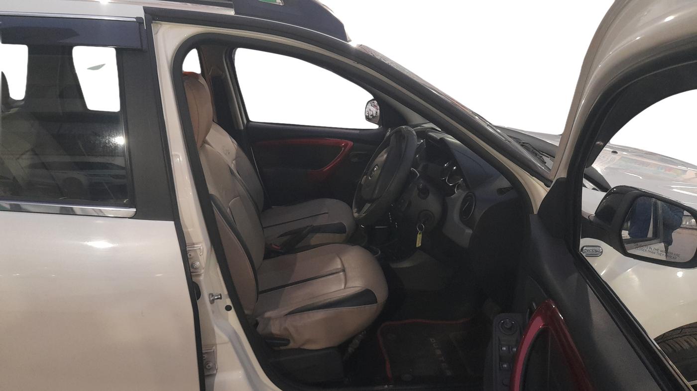 2017 Renault Duster RXS CVT, Petrol, Automatic, 46,200 km, Right Side Front Door Cabin