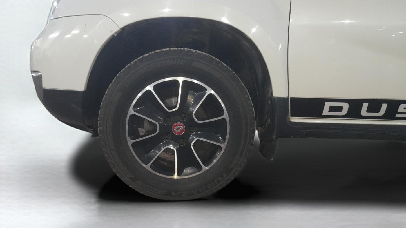 2017 Renault Duster RXS CVT, Petrol, Automatic, 46,200 km, Left Front Wheel