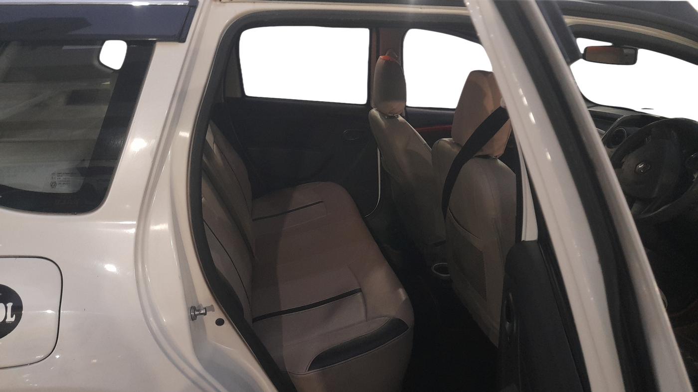 2017 Renault Duster RXS CVT, Petrol, Automatic, 46,200 km, Right Side Rear Door Cabin