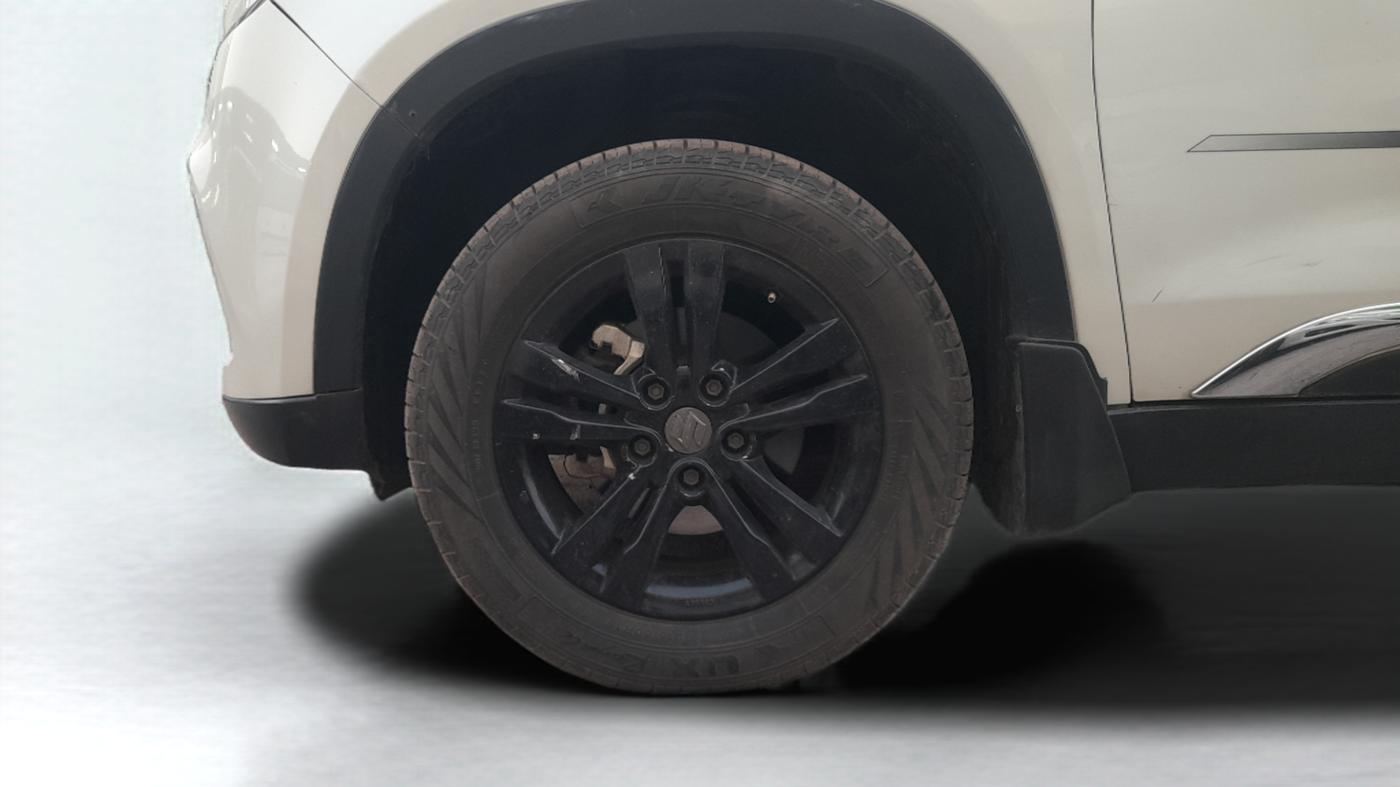 2016 Maruti Vitara Brezza ZDI, Diesel, Manual, 86,301 km, Left Front Wheel