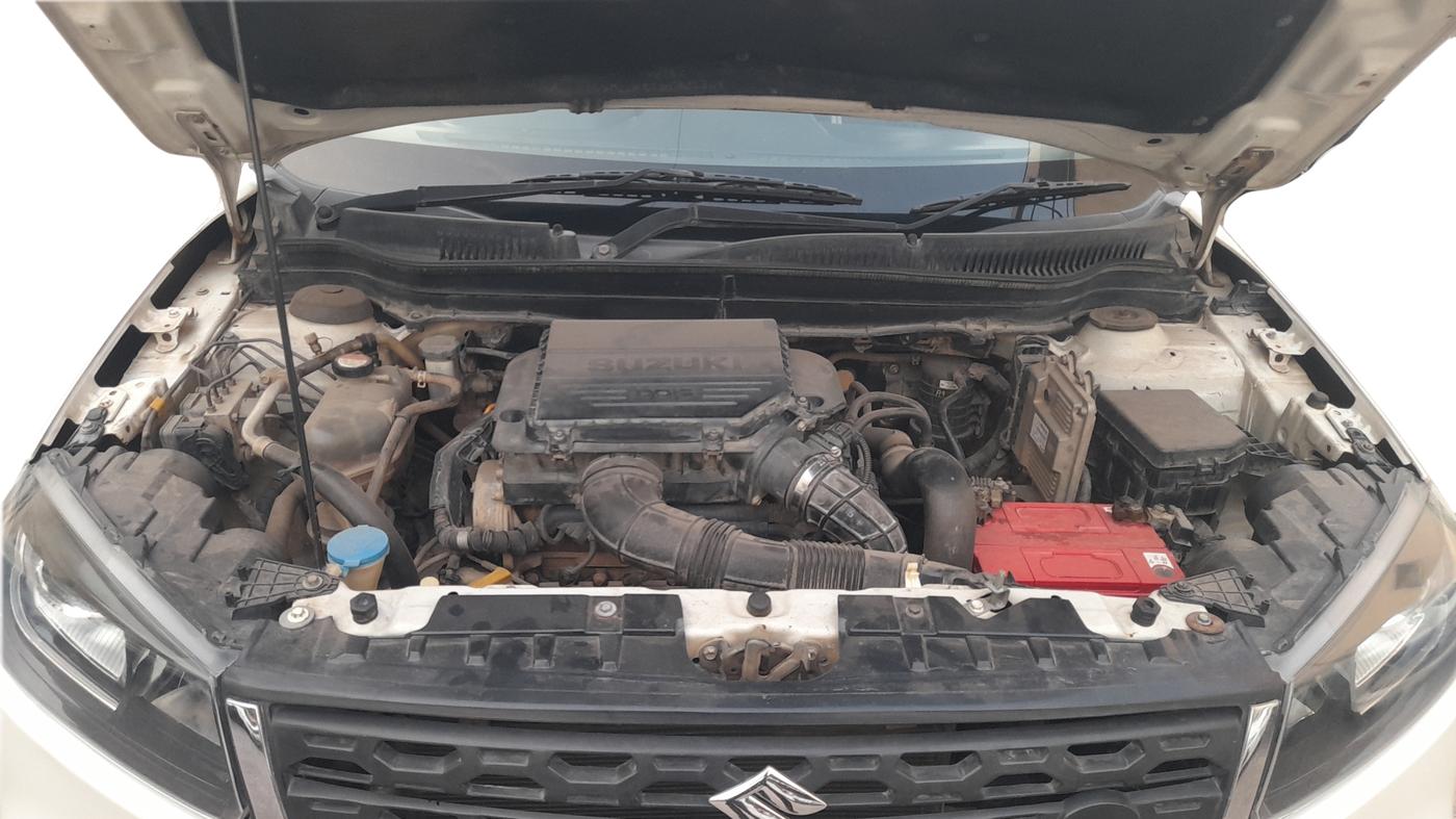 2016 Maruti Vitara Brezza ZDI, Diesel, Manual, 86,301 km, Open Bonnet