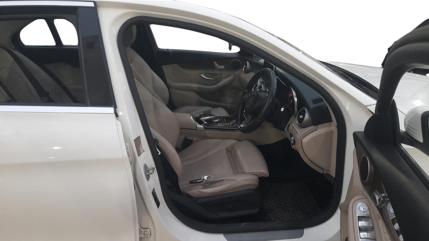 2015 Mercedes Benz C Class C 220 CDI AVANTGARDE, Diesel, Automatic, 83,357 km, Right Side Front Door Cabin