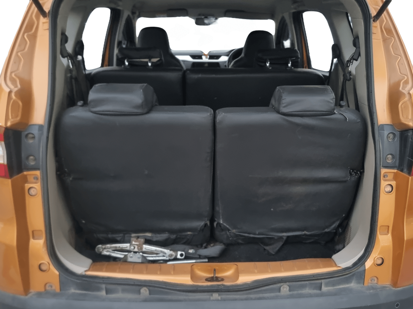 2019 Renault TRIBER RXZ, Petrol, Manual, 86,800 km, Boot Inside