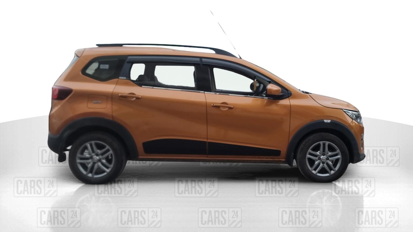 2019 Renault TRIBER RXZ, Petrol, Manual, 86,800 km, Right Side View