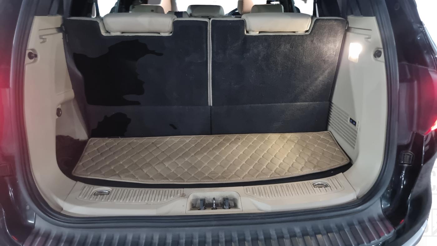 2017 Toyota Innova Crysta 2.4 VX 7 STR, Diesel, Manual, 1,38,979 km, Boot Inside