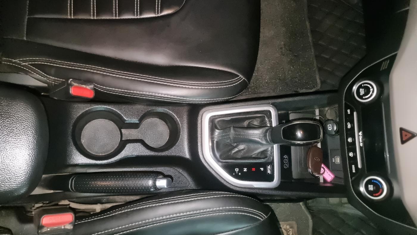 2018 Hyundai Creta SX AT 1.6 DIESEL, Diesel, Automatic, 84,069 km, Gear Lever