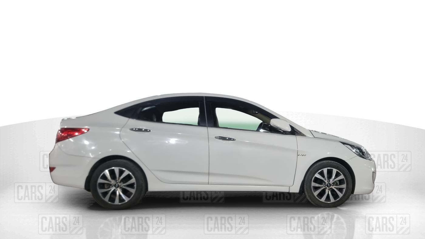 2014 Hyundai Verna FLUIDIC 1.6 VTVT SX AT, Petrol, Automatic, 82,440 km, Right Side View