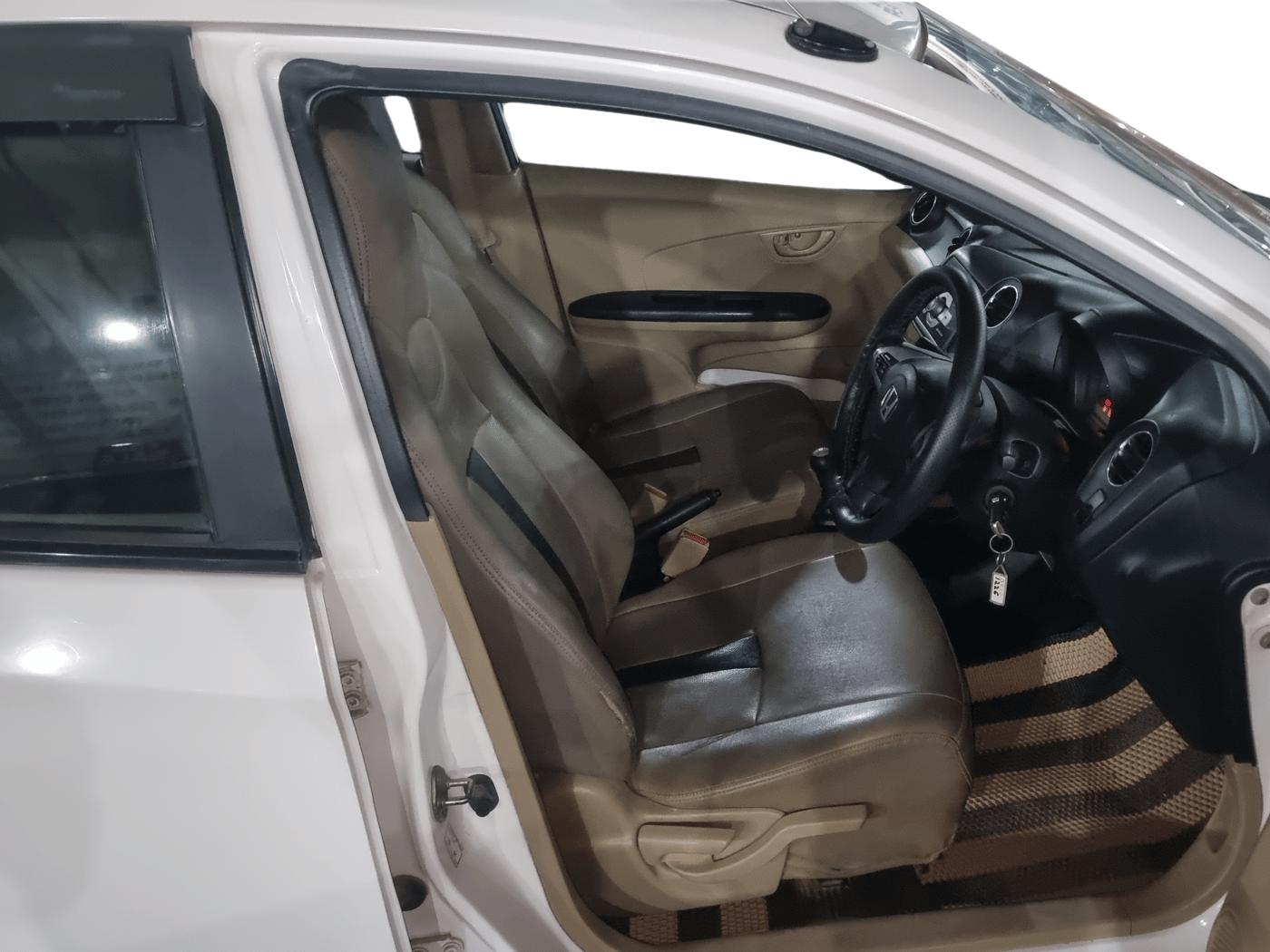 2016 Honda Brio S MT, Petrol, Manual, 52,305 km, Right Side Front Door Cabin