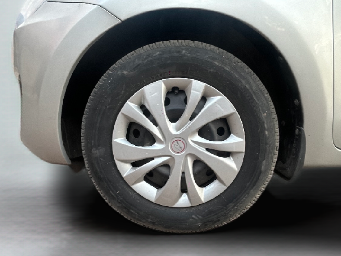 2019 Maruti Swift VXI, Petrol, Manual, 66,671 km, Left Front Wheel