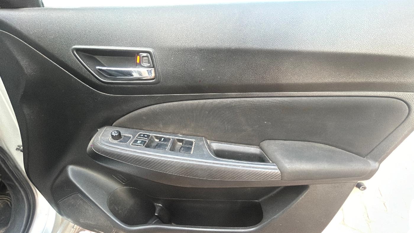 2019 Maruti Swift VXI, Petrol, Manual, 66,671 km, Driver Side Door Panel Controls