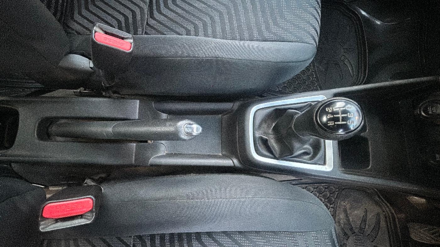 2019 Maruti Swift VXI, Petrol, Manual, 66,671 km, Gear Lever