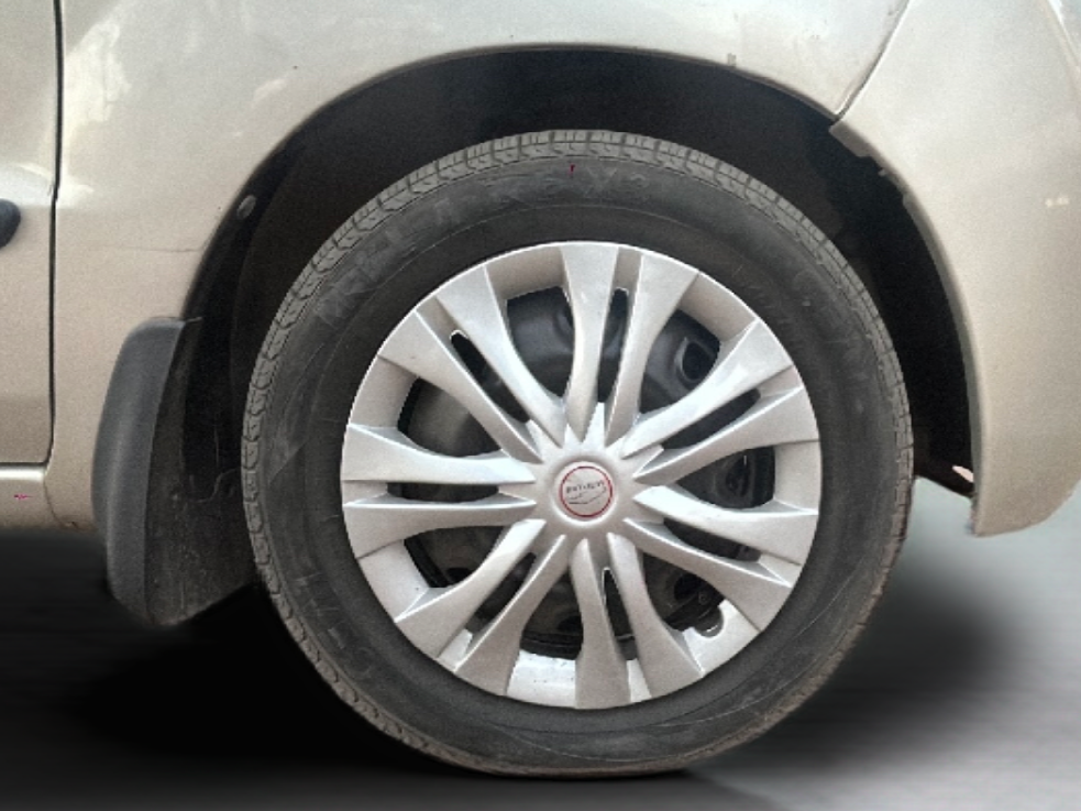2007 Maruti Zen Estilo LXI, Petrol, Manual, 54,277 km, Right Front Wheel