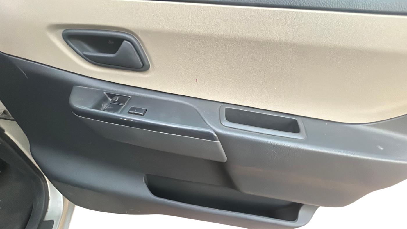 2007 Maruti Zen Estilo LXI, Petrol, Manual, 54,277 km, Driver Side Door Panel Controls