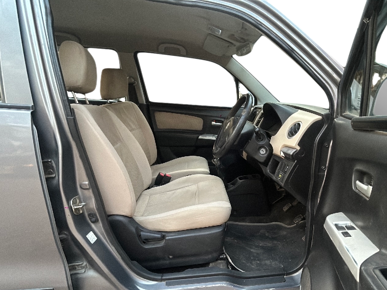 2017 Maruti Wagon R 1.0 LXI CNG, CNG, Manual, 55,594 km, Right Side Front Door Cabin