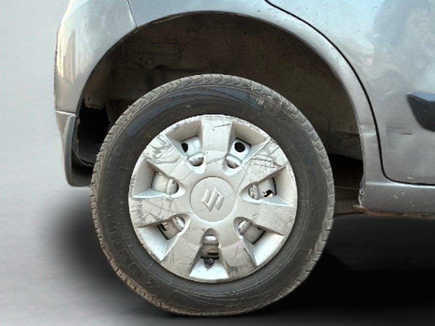 2017 Maruti Wagon R 1.0 LXI CNG, CNG, Manual, 55,594 km, Right Rear Wheel