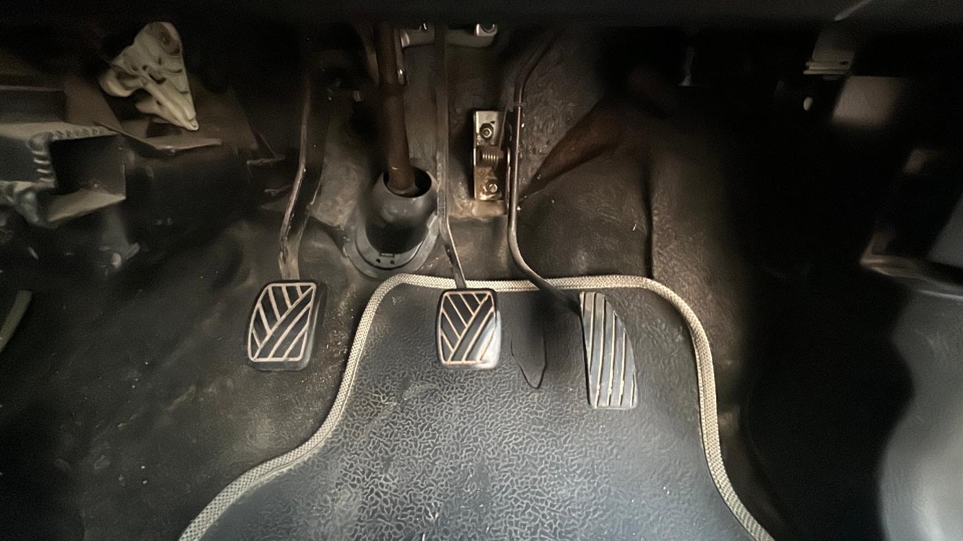 2017 Maruti Wagon R 1.0 LXI CNG, CNG, Manual, 55,594 km, Pedals