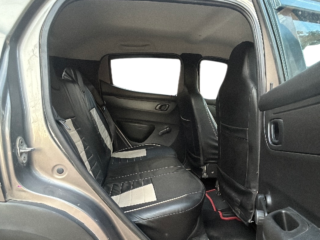 2018 Renault Kwid RXL, Petrol, Manual, 55,931 km, Right Side Rear Door Cabin