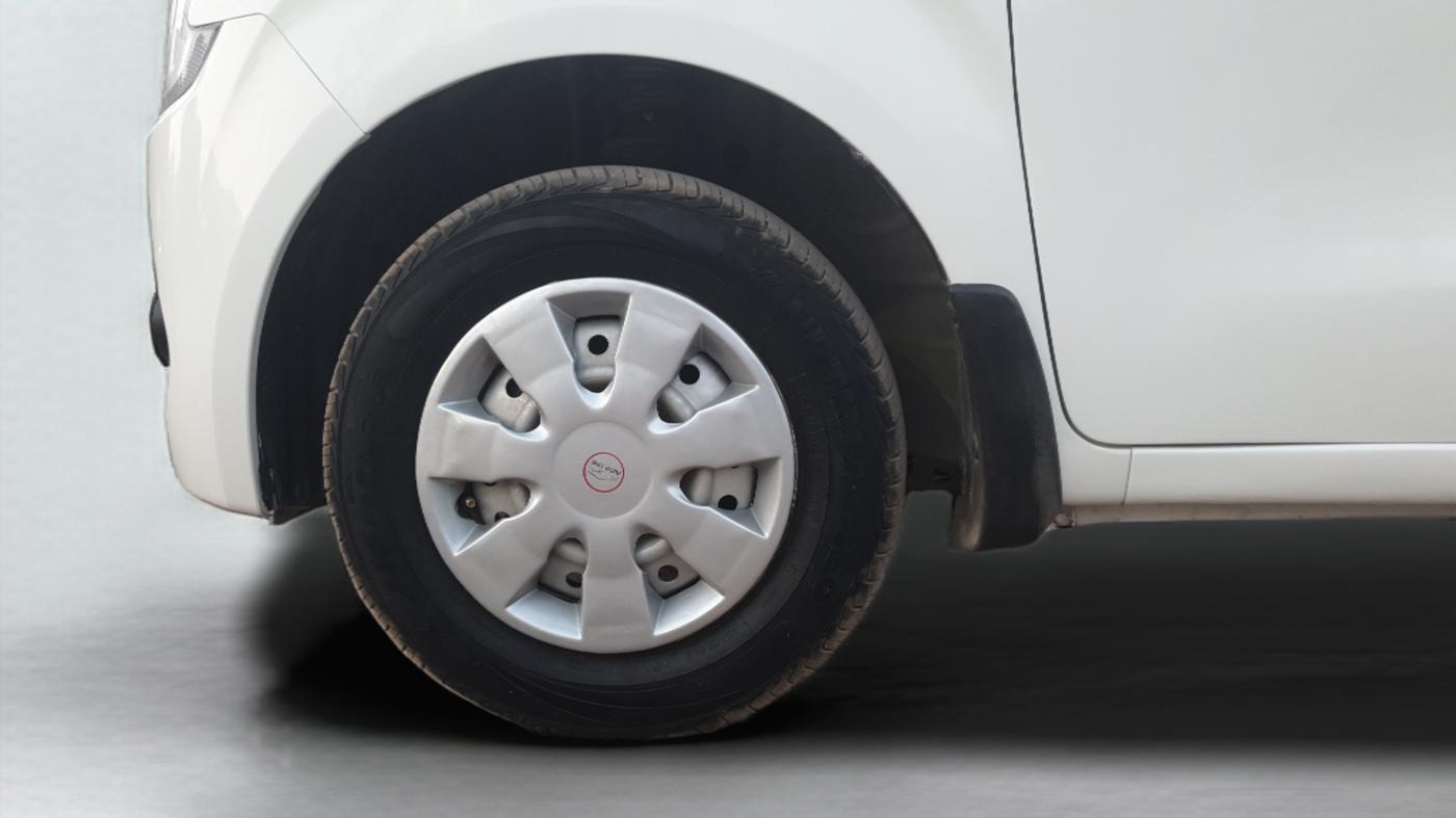 2019 Maruti New Wagon-R LXI CNG 1.0, CNG, Manual, 57,293 km, Left Front Wheel
