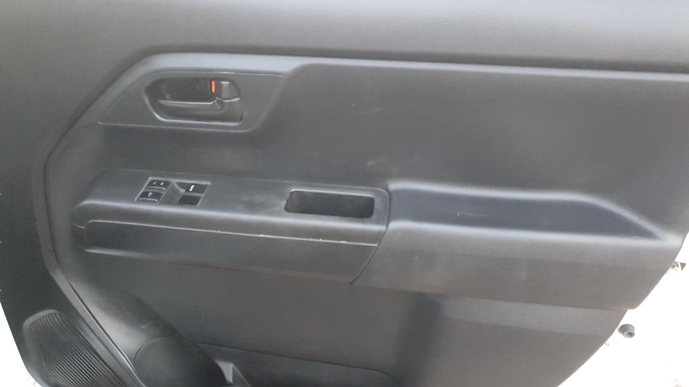2019 Maruti New Wagon-R LXI CNG 1.0, CNG, Manual, 57,293 km, Driver Side Door Panel Controls