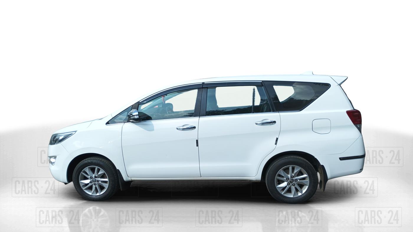 2017 Toyota Innova Crysta 2.4 ZX 7 STR, Diesel, Manual, 1,94,485 km, Left Side