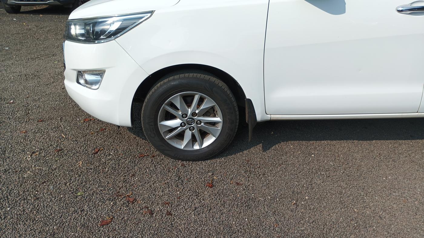2017 Toyota Innova Crysta 2.4 ZX 7 STR, Diesel, Manual, 1,94,485 km, Left Front Wheel