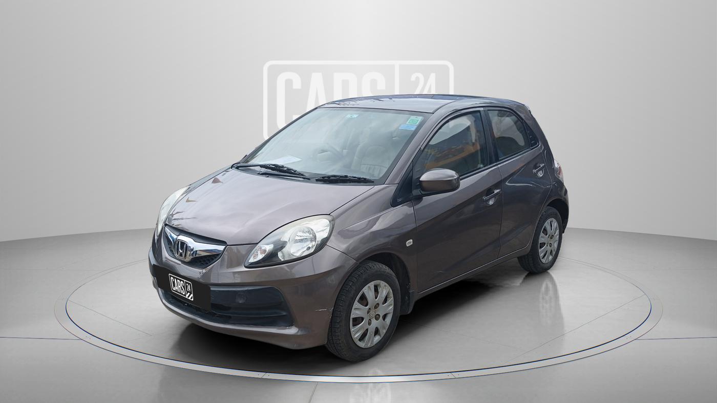 2014 Honda Brio S MT, Petrol, Manual, 1,04,080 km, Left Front Diagonal