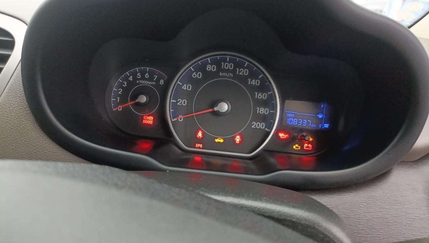2013 Hyundai i10 SPORTZ 1.2, Petrol, Manual, 1,08,337 km, Odometer Image