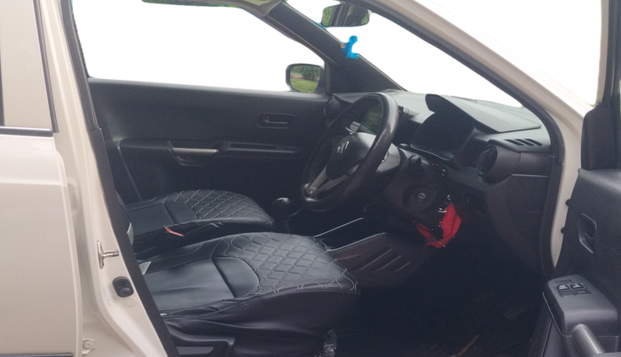 2021 Maruti IGNIS SIGMA 1.2, Petrol, Manual, 77,536 km, Right Side Front Door Cabin