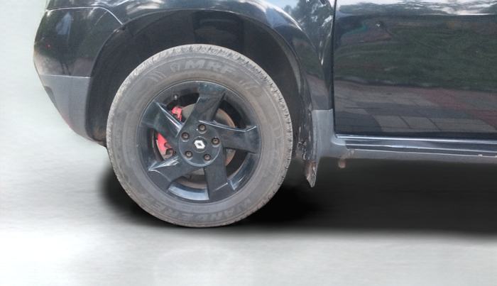 2014 Renault Duster 110 PS RXL ADVENTURE, Diesel, Manual, 1,01,200 km, Left Front Wheel
