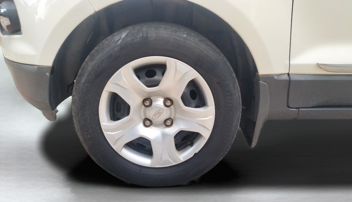 2015 Ford Ecosport AMBIENTE 1.5L DIESEL, Diesel, Manual, 1,49,606 km, Left Front Wheel