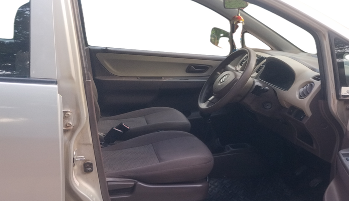2010 Maruti Zen Estilo LXI, Petrol, Manual, 75,670 km, Right Side Front Door Cabin