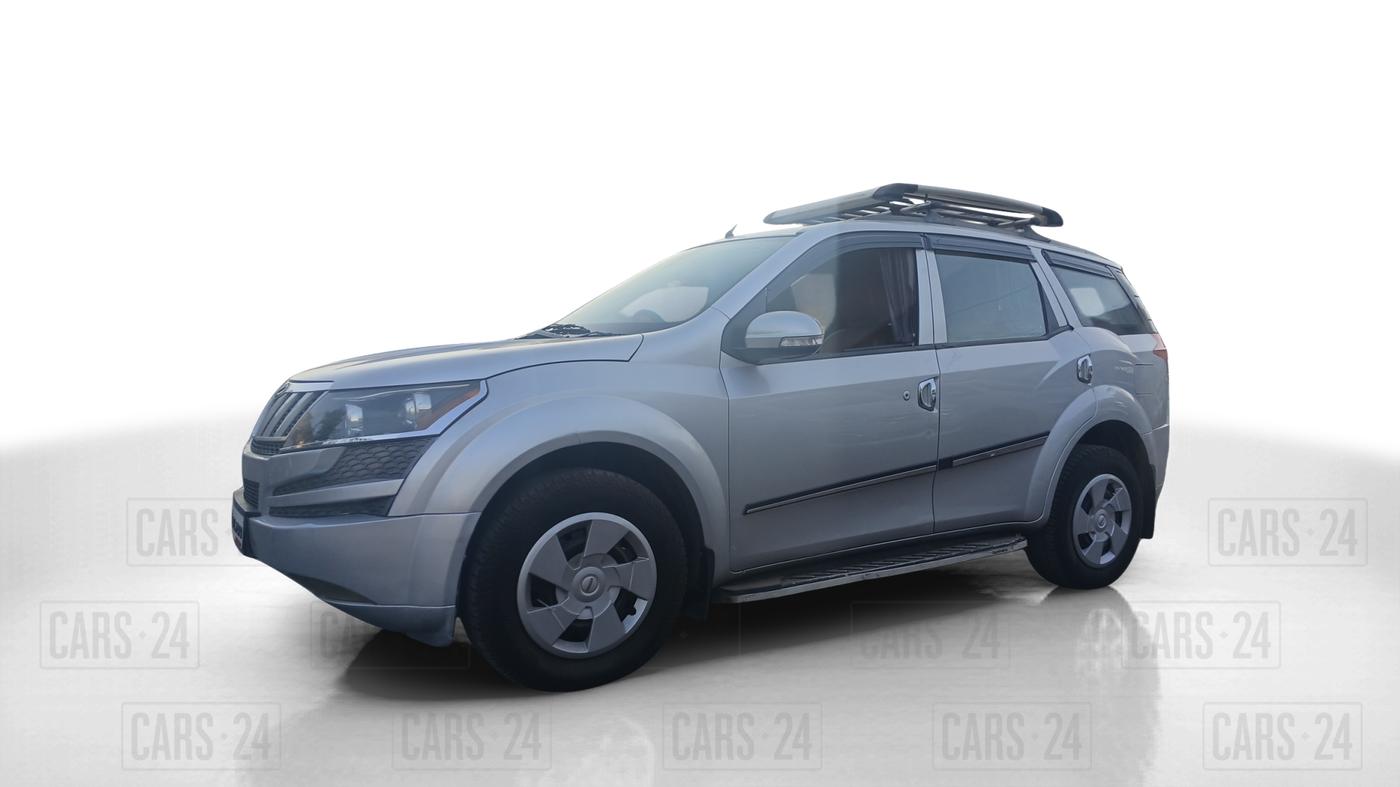 2015 Mahindra XUV500 W4, Diesel, Manual, 1,10,000 km, Left Front Diagonal