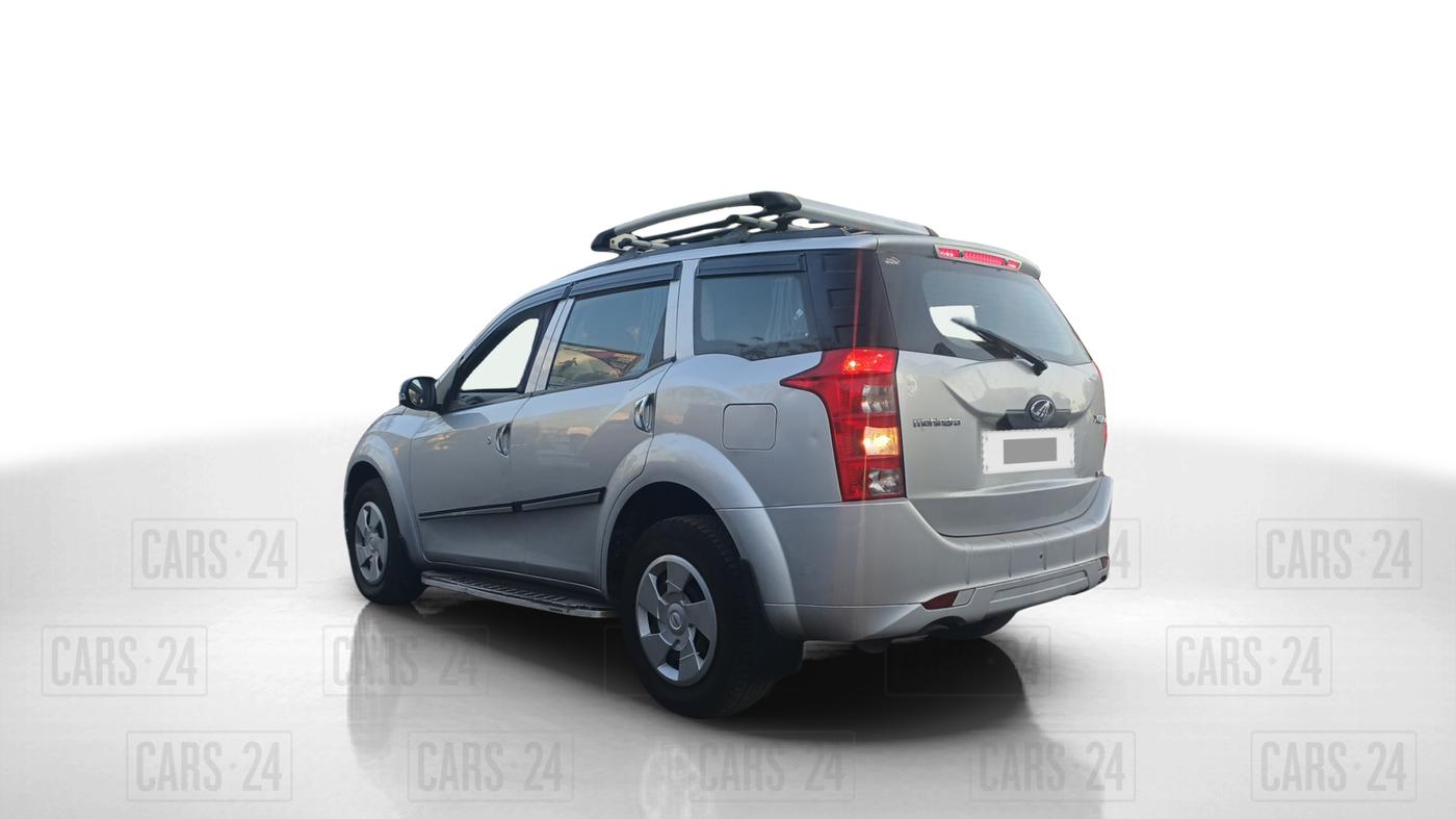 2015 Mahindra XUV500 W4, Diesel, Manual, 1,10,000 km, Left Back Diagonal