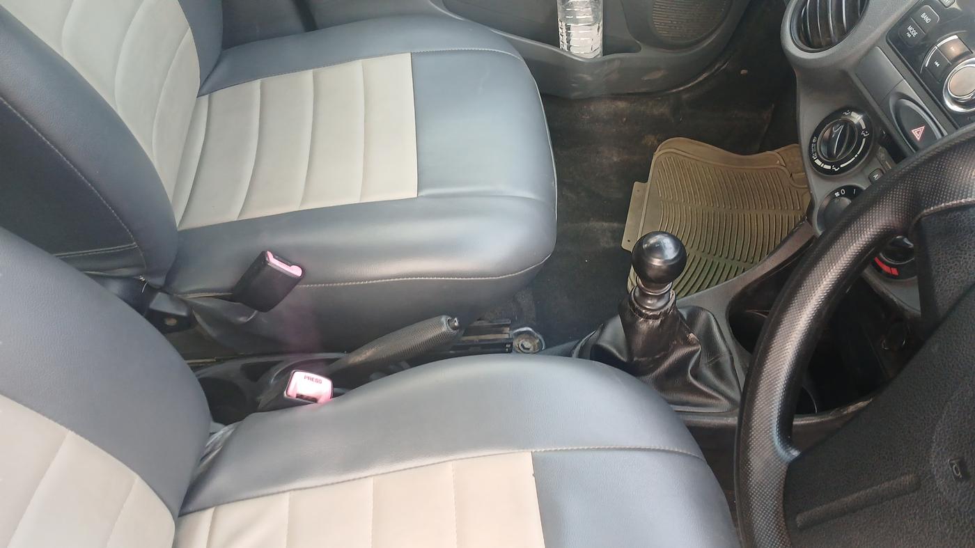 2013 Toyota Etios GD, Diesel, Manual, 92,197 km, Gear Lever