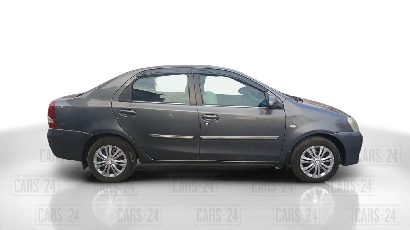 2013 Toyota Etios GD, Diesel, Manual, 92,197 km, Right Side View